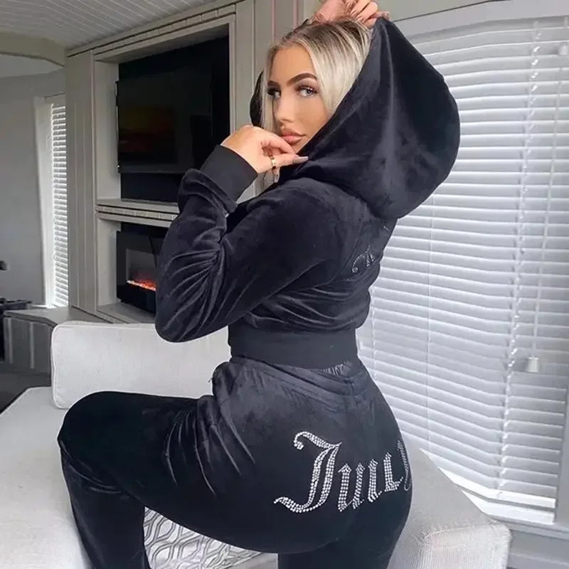 Damski welurowy dres Juicy Cou – Winter Clothing Equipment recenzja i cena