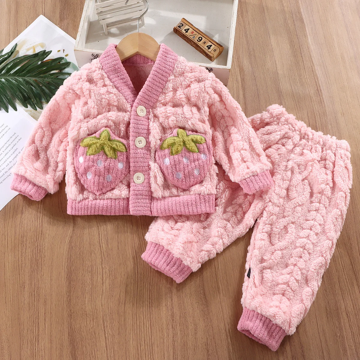 Nowa jesienno-zimowa dziecięca – Winter Clothing 1 Year Old recenzja i cena